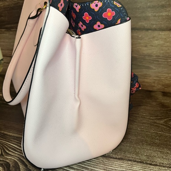 Baby pink Trina Turk purse - Picture 3 of 5